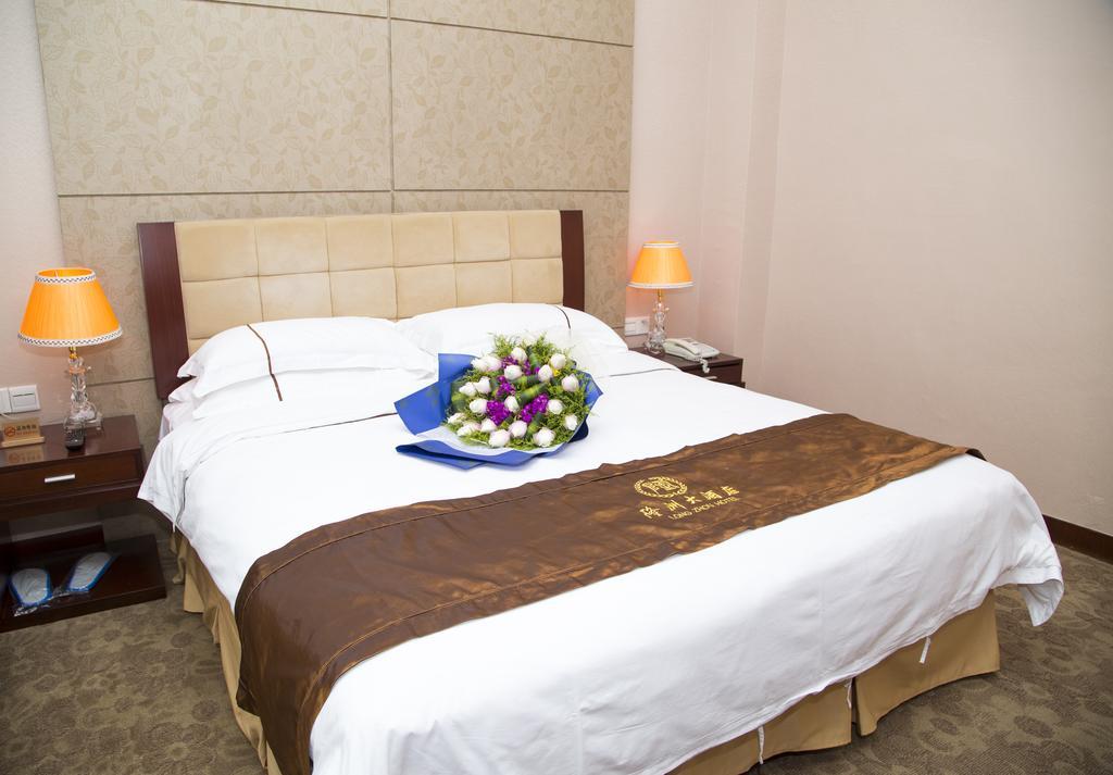 Long Zhou Grand Hotel Guangzhou Room photo