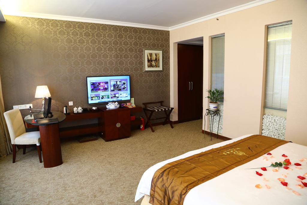 Long Zhou Grand Hotel Guangzhou Room photo
