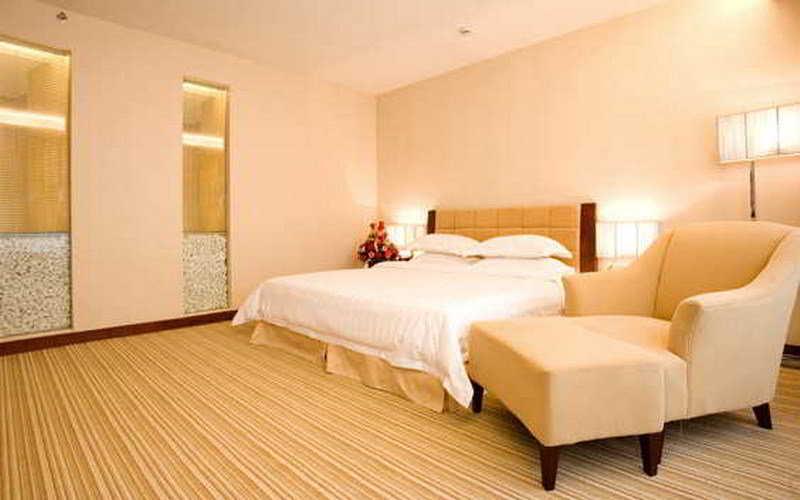 Long Zhou Grand Hotel Guangzhou Room photo